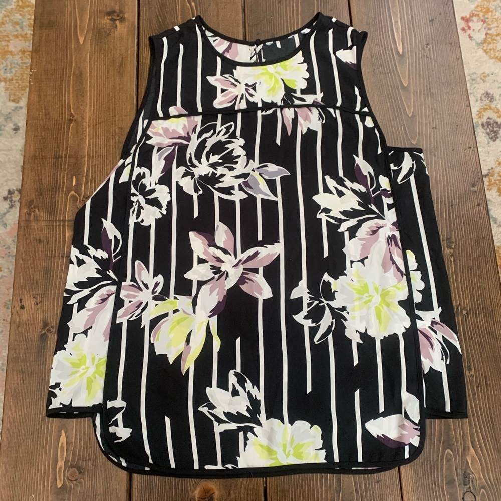 Size xl ladies Kenneth Cole dressy tank top